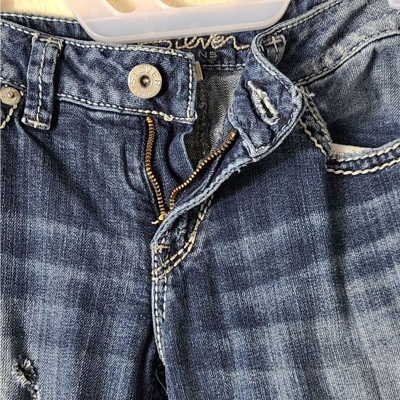 Silver Lola Flare Jeans 27 Inseam Hole Distressed - Picture 4 of 16